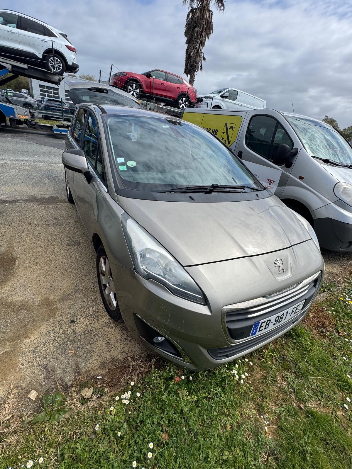 PEUGEOT 5008 2.0 BLUE HDI 150 ACTIVE BUSINESS - 2016 - photo 1